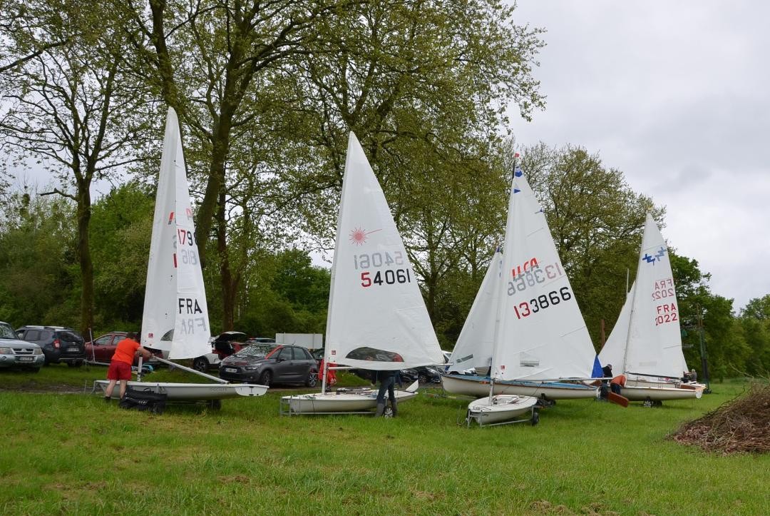 3 les bateaux arrivent et se preparent 2 