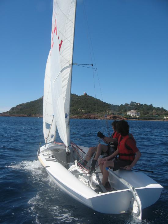 Stage voile des jeunes à Agay